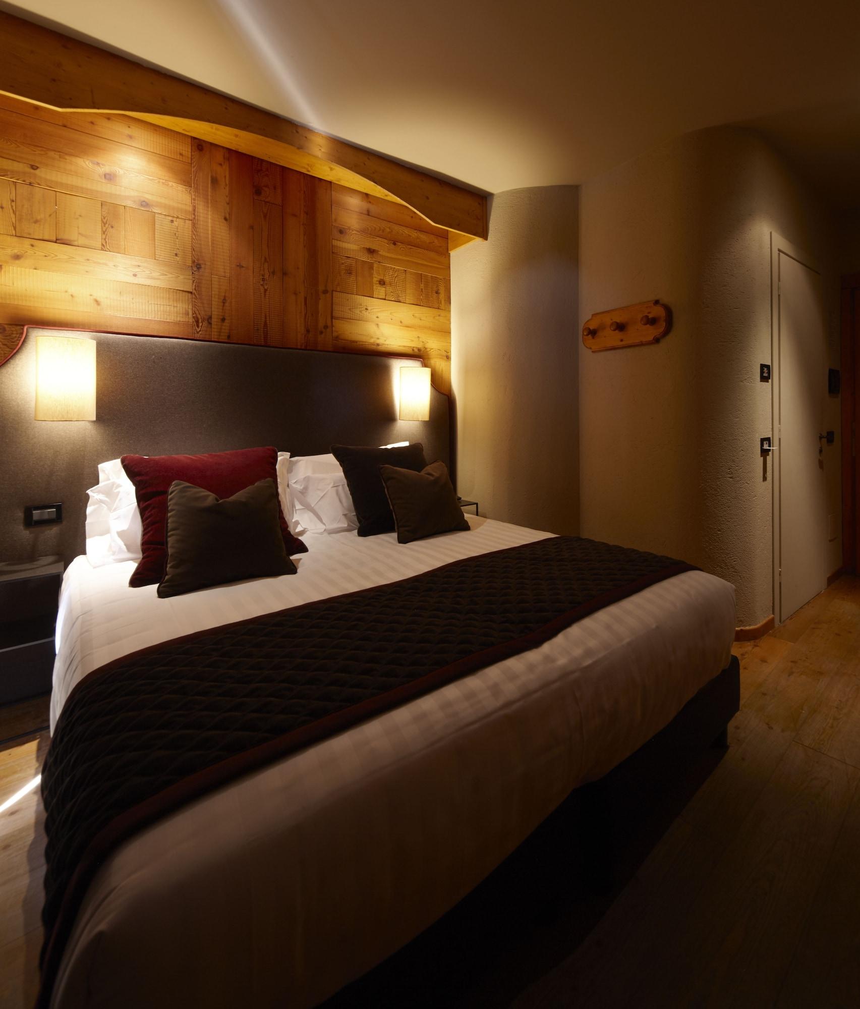 Chaberton Lodge & Spa Oulx Esterno foto