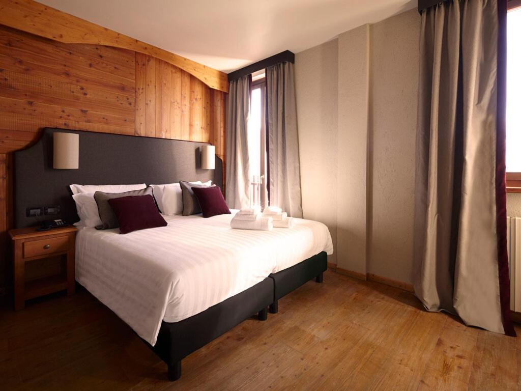 Chaberton Lodge & Spa Oulx Esterno foto