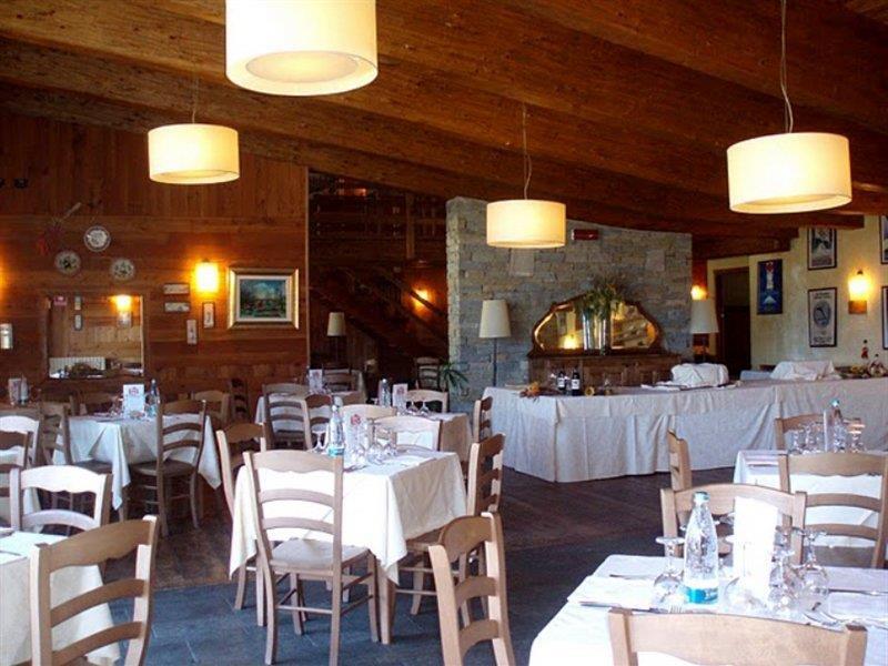 Chaberton Lodge & Spa Oulx Esterno foto