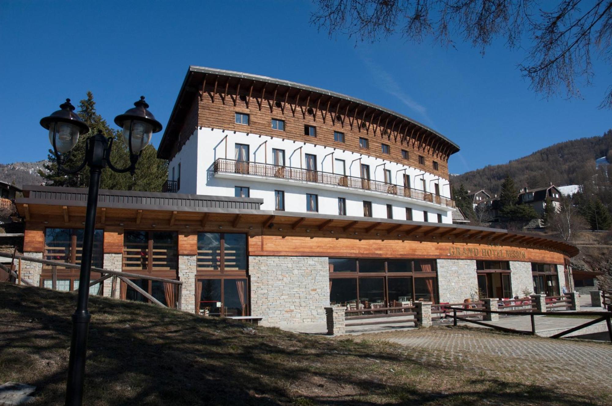 Chaberton Lodge & Spa Oulx Esterno foto