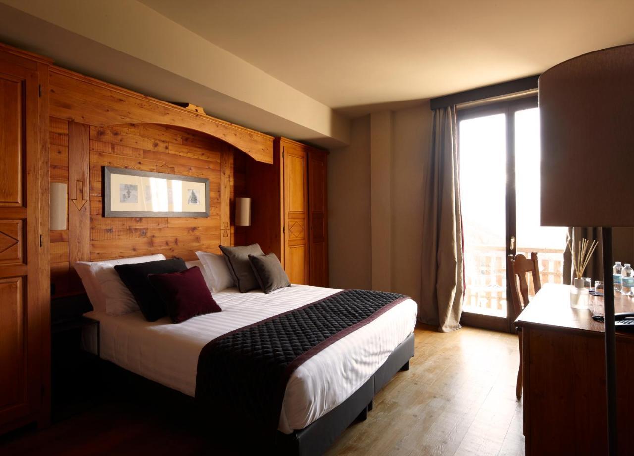Chaberton Lodge & Spa Oulx Esterno foto